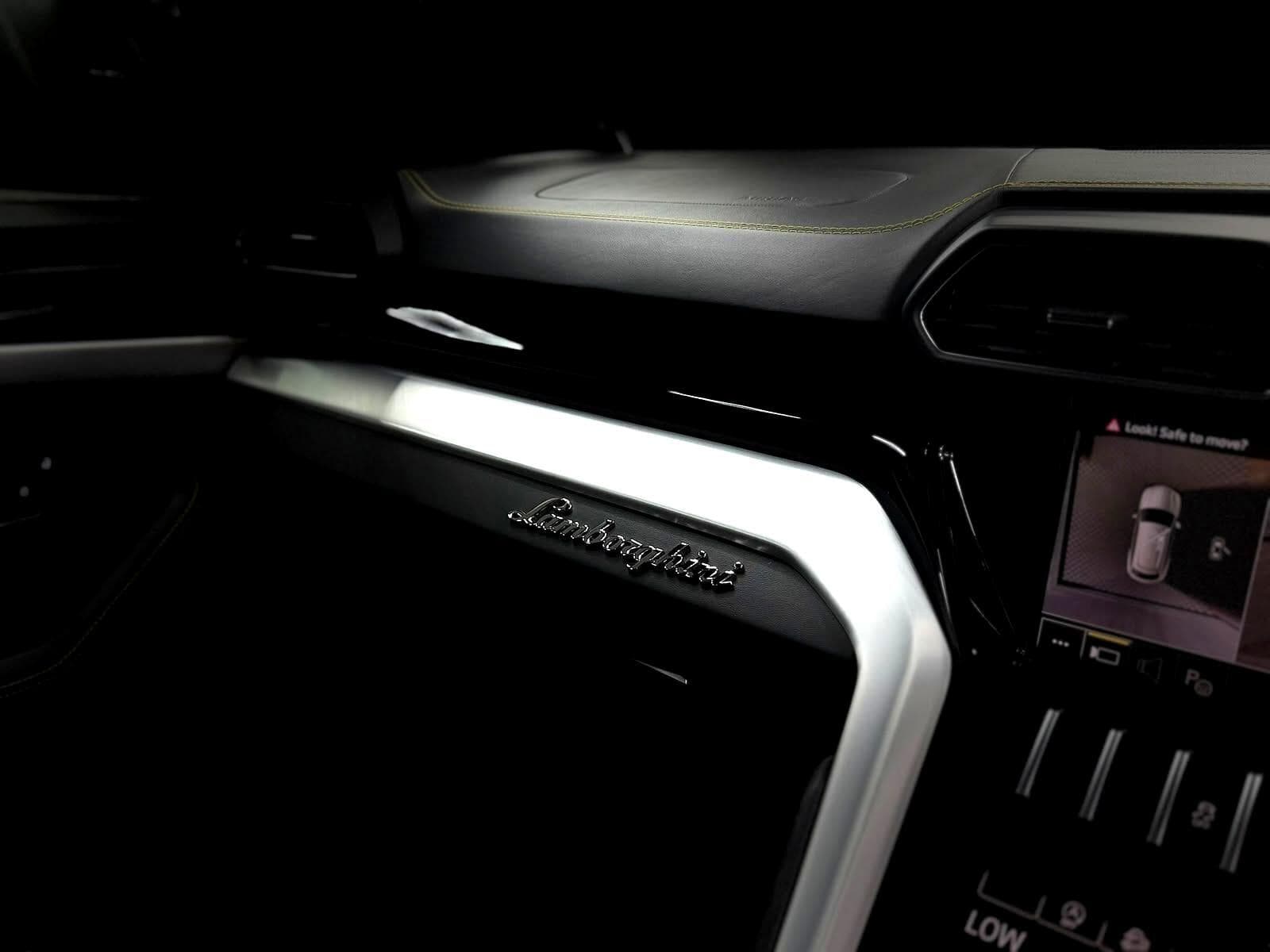 2022 Lamborghini Urus - Thumbnail 40