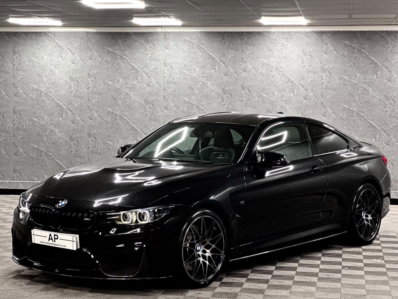 2017 BMW M4 - Thumbnail 3
