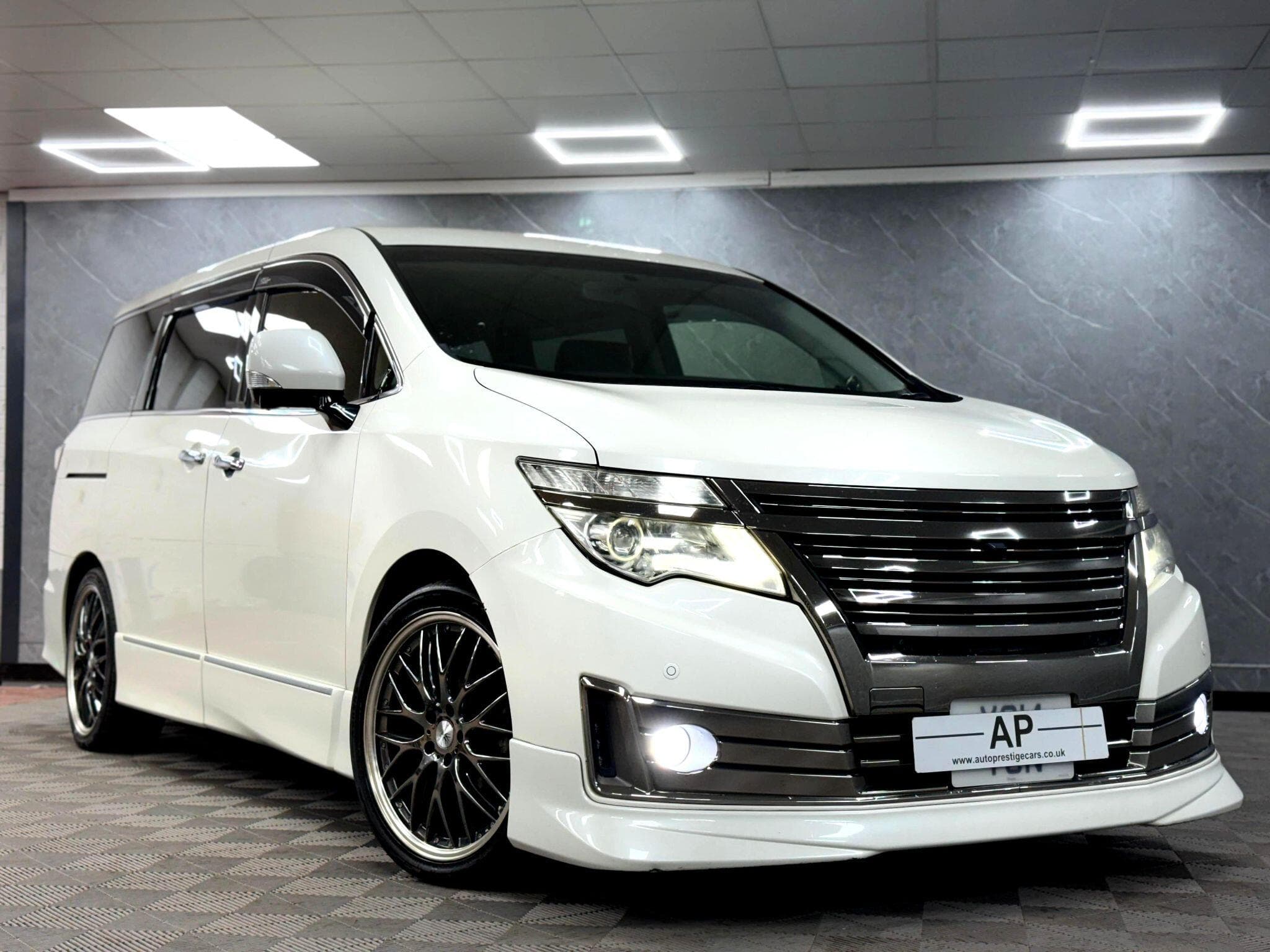 2014 Nissan Elgrand - Thumbnail 7