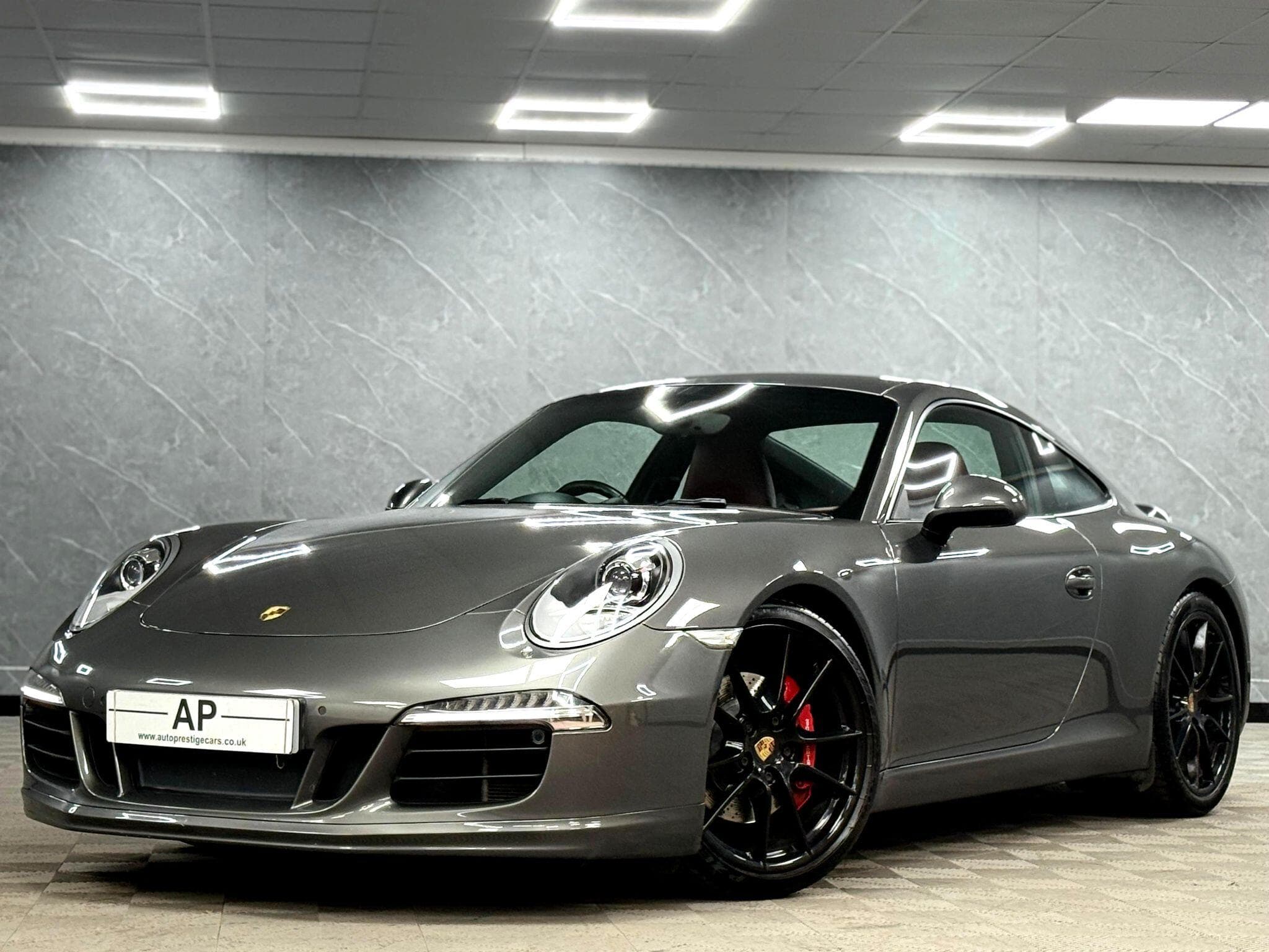 2015 Porsche 911 - Thumbnail 4