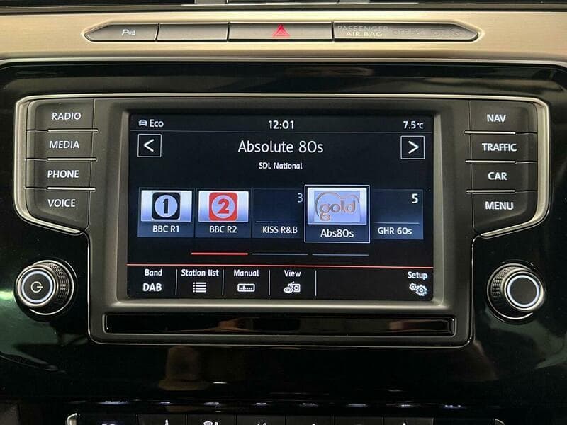 2015 Volkswagen Passat - Thumbnail 39