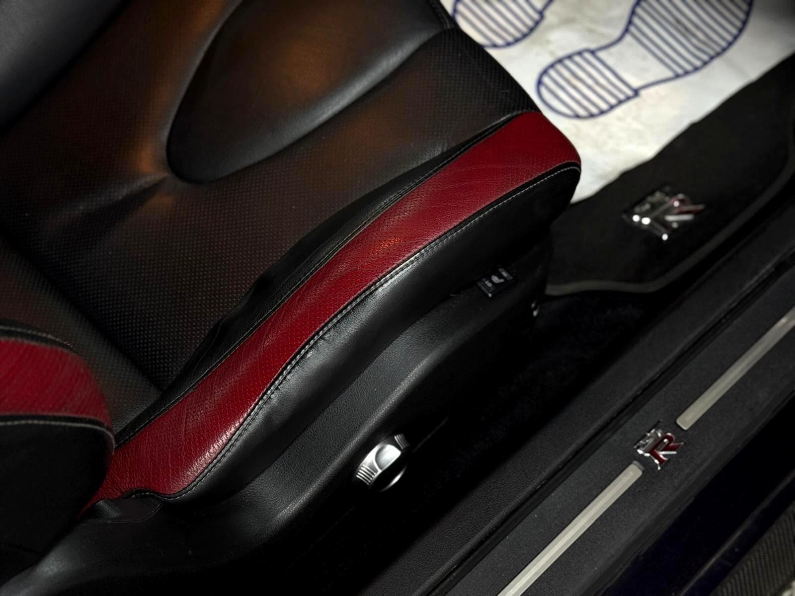 2011 Nissan GT-R - Thumbnail 67