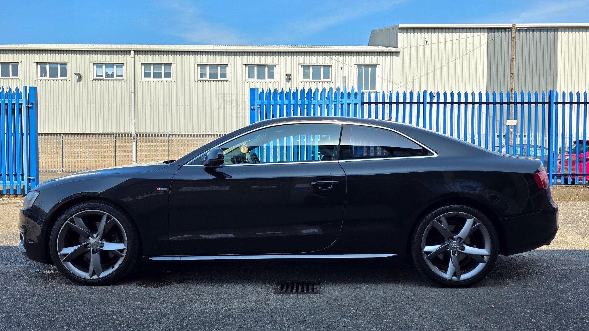 2010 Audi A5 - Image 4