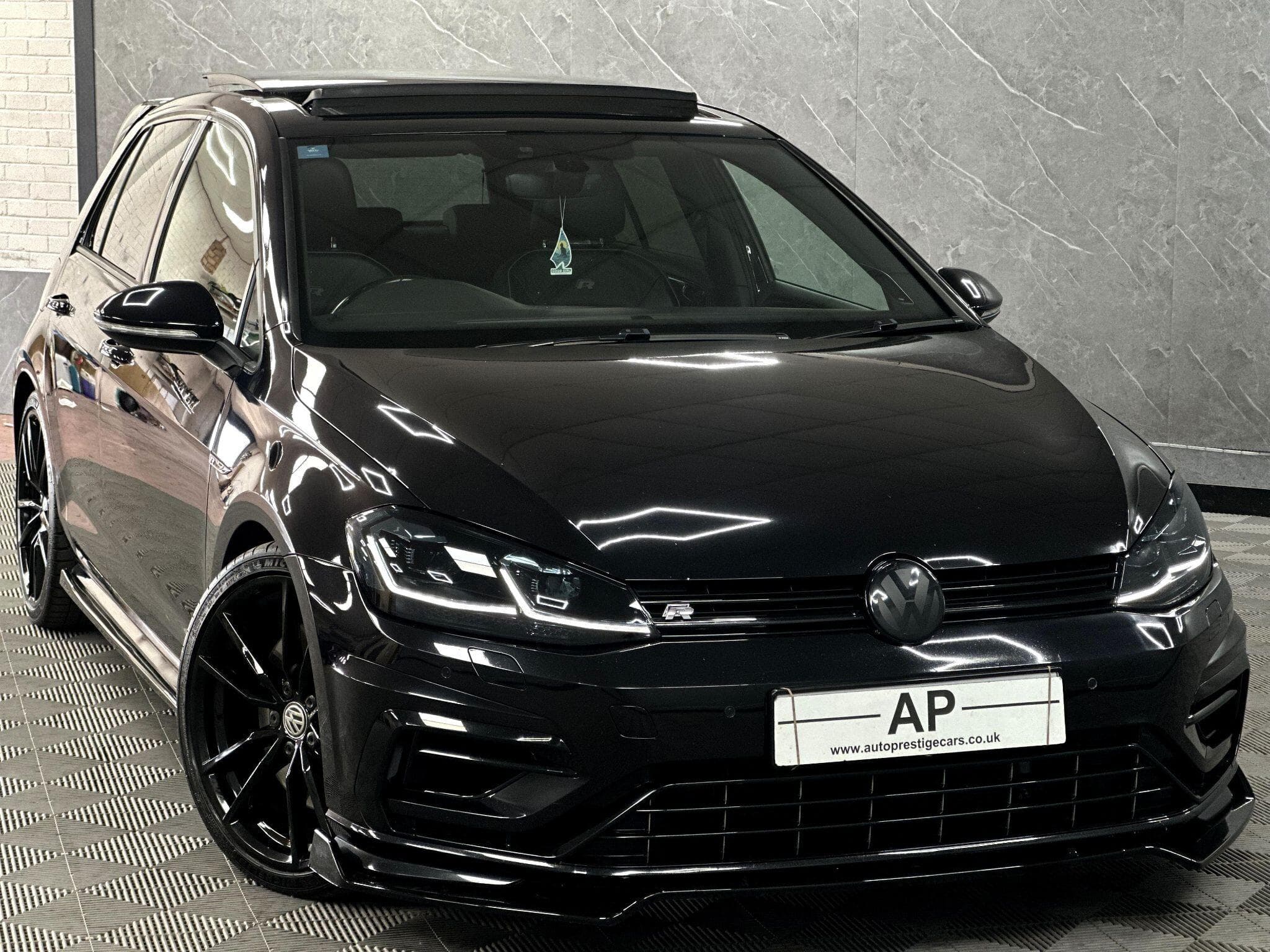 2018 Volkswagen Golf - Image 4