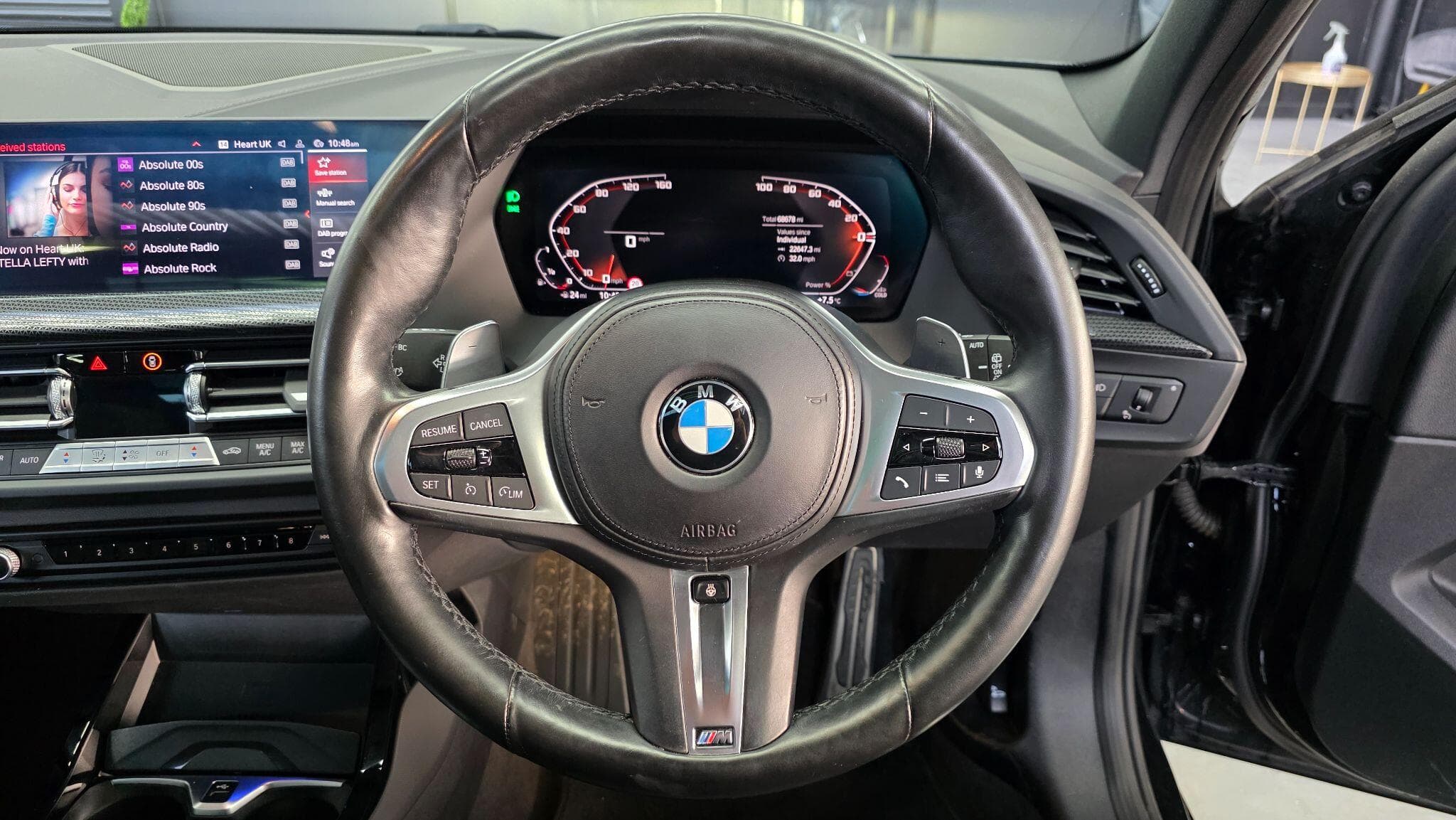 2023 BMW 1 Series - Thumbnail 12