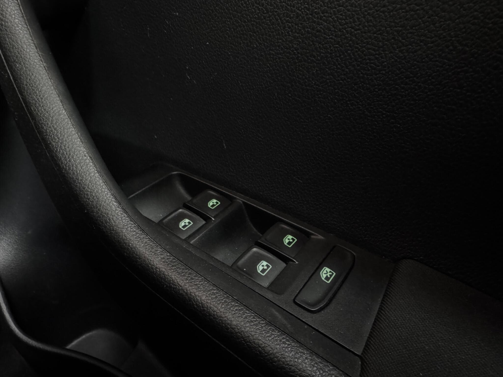 2015 Skoda Fabia - Thumbnail 24