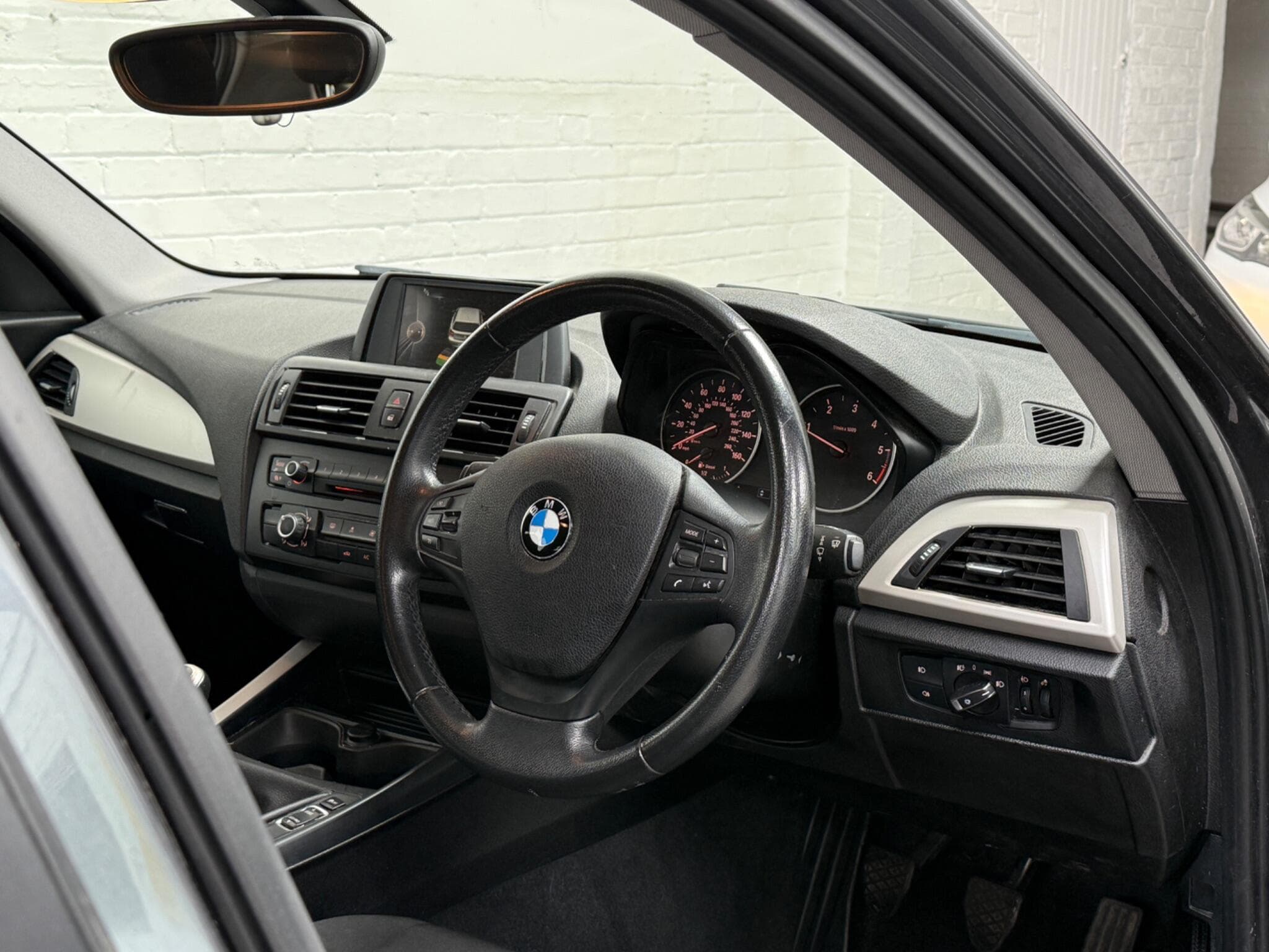 2015 BMW 1 Series - Thumbnail 13