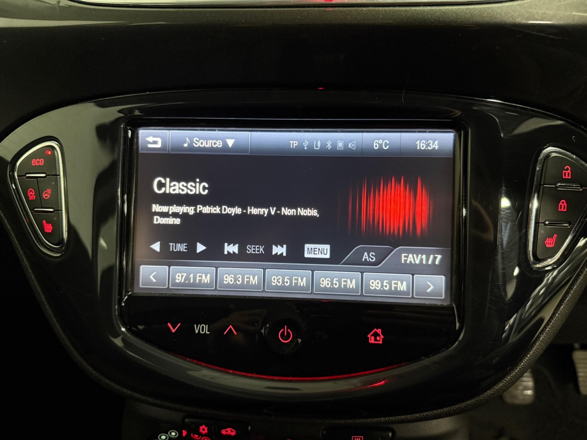 2015 Vauxhall Corsa - Thumbnail 23