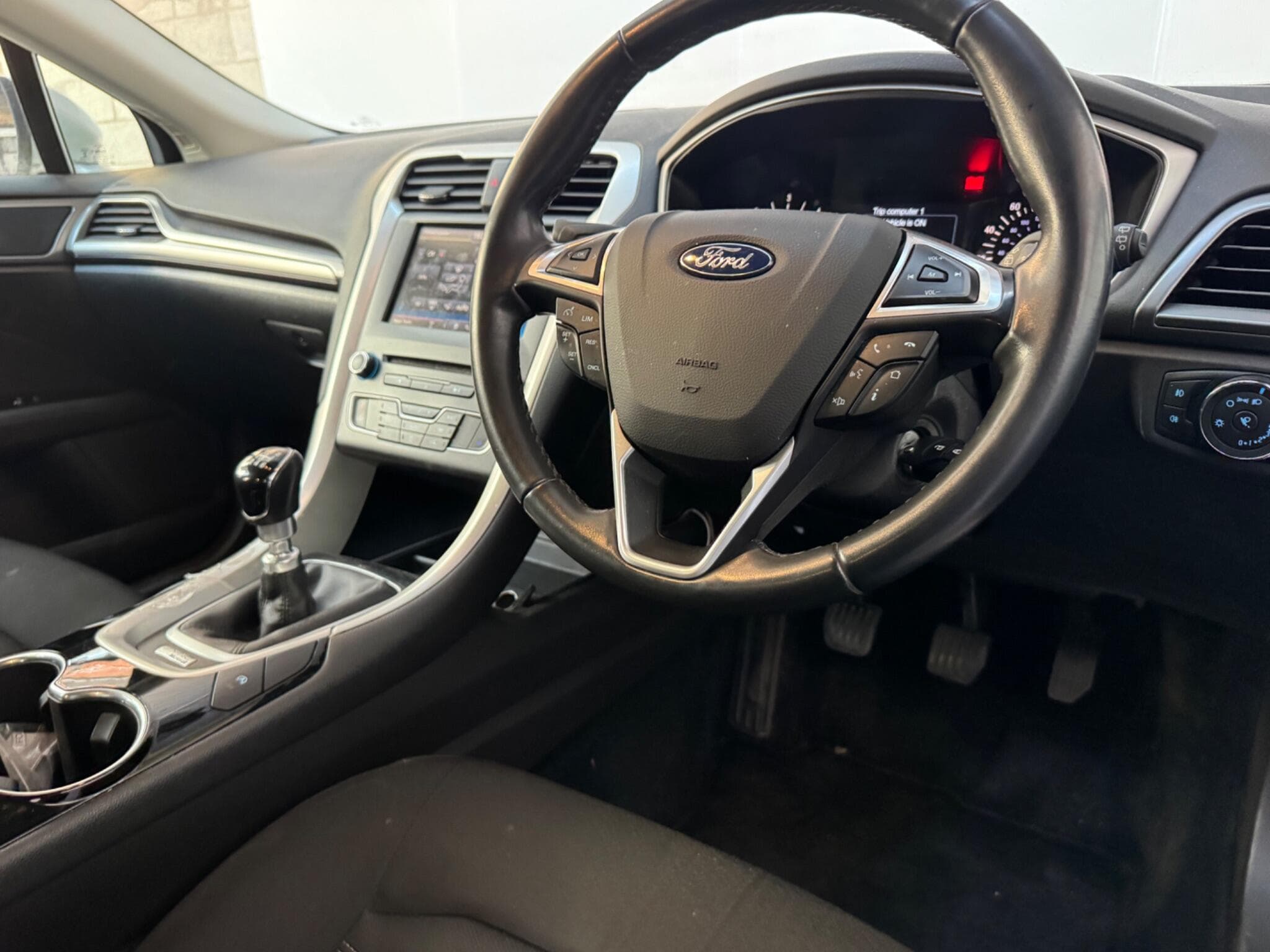 2015 Ford Mondeo - Thumbnail 4