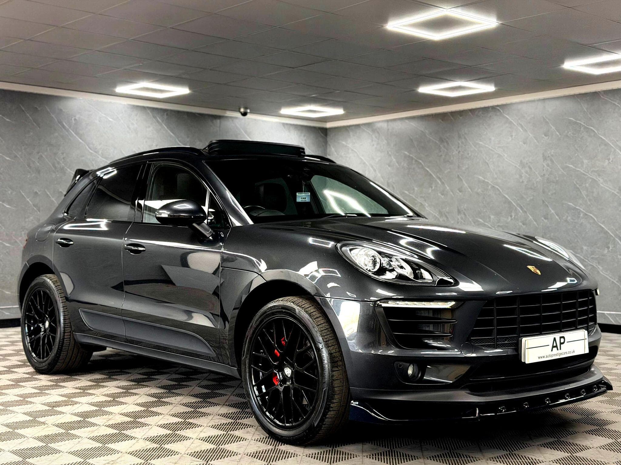 2016 Porsche Macan - Thumbnail 25
