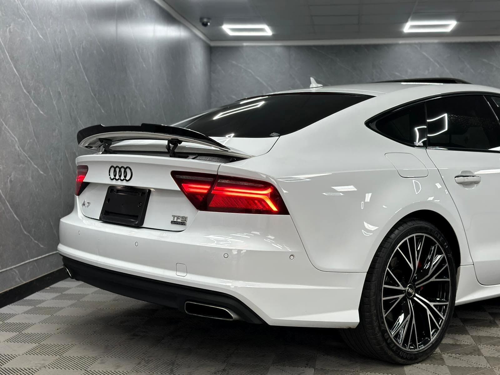 2017 Audi A7 - Thumbnail 31