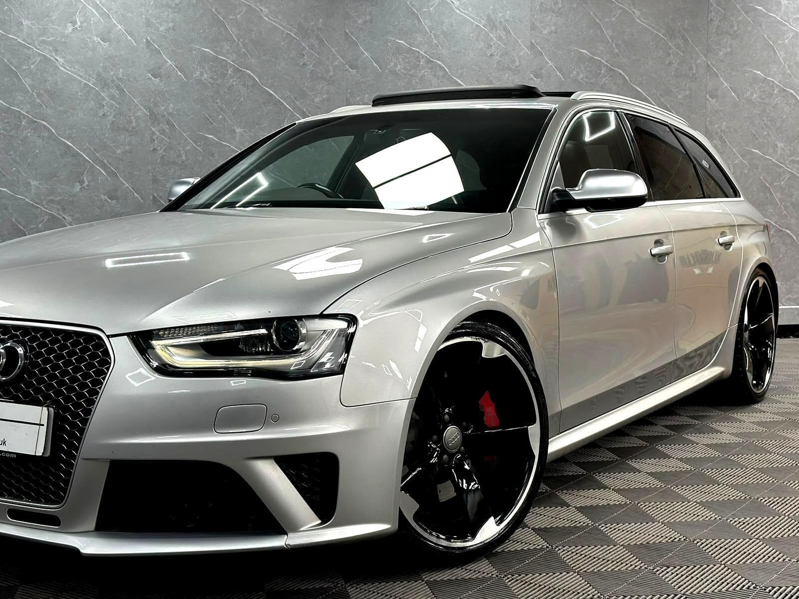 2015 Audi RS4 Avant - Thumbnail 3
