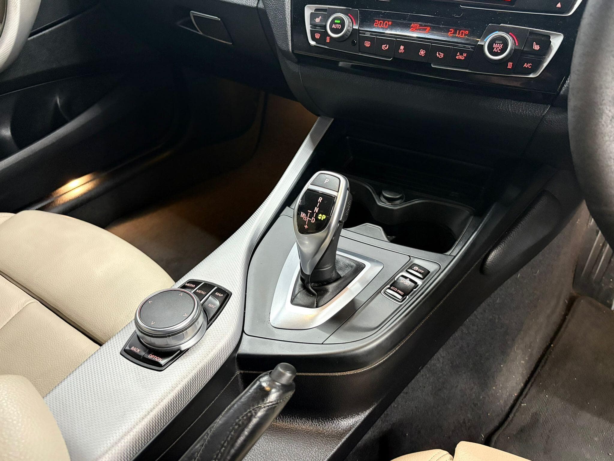 2017 BMW 1 Series - Thumbnail 27