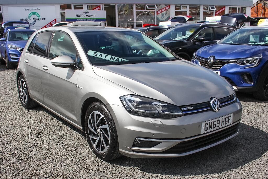 2020 Volkswagen Golf - Image 1