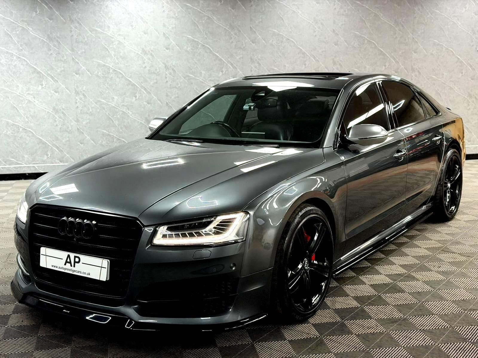 2015 Audi S8 - Thumbnail 19