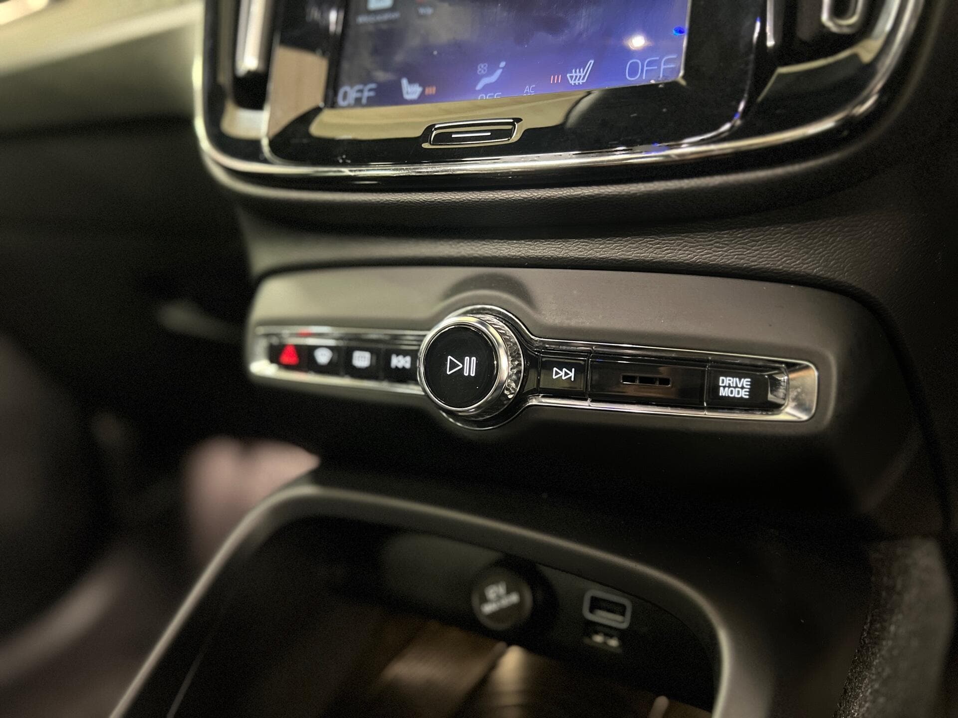 2018 Volvo XC40 - Thumbnail 46