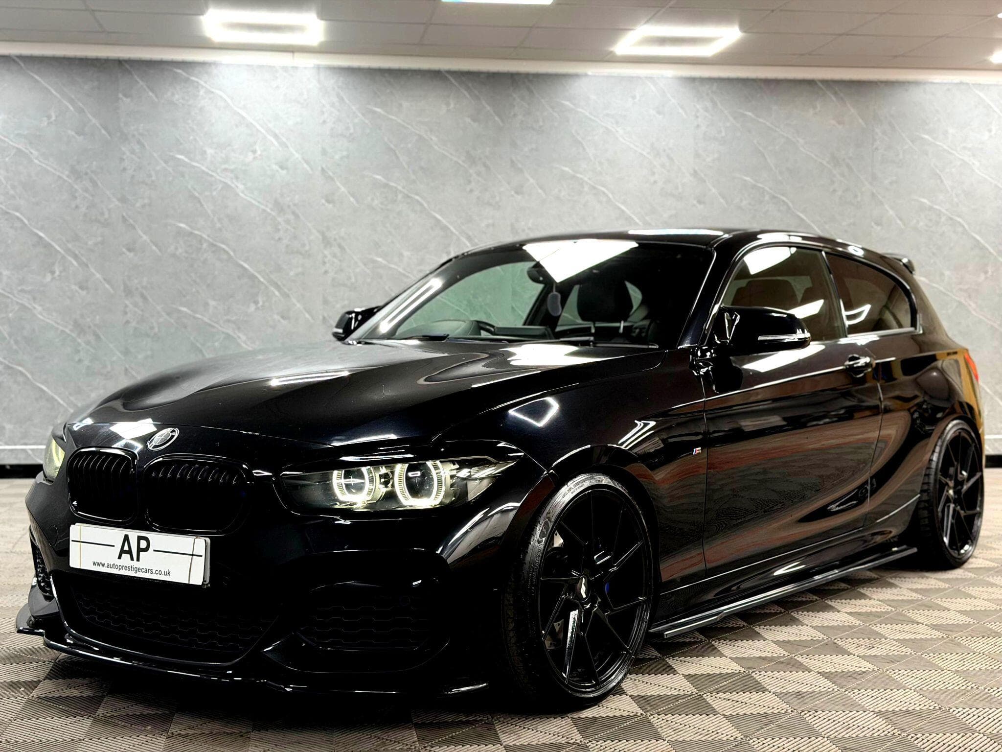 2018 BMW 1 Series - Thumbnail 23
