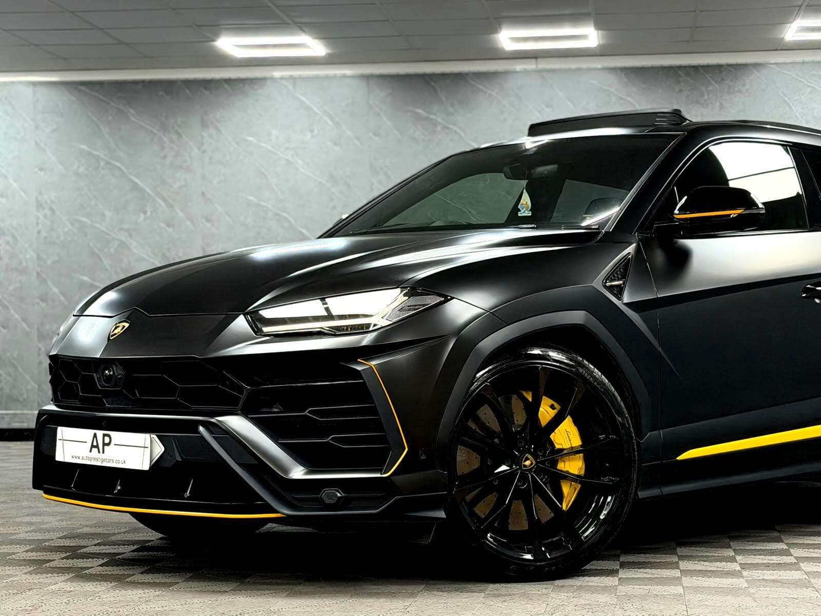 2022 Lamborghini Urus - Thumbnail 14