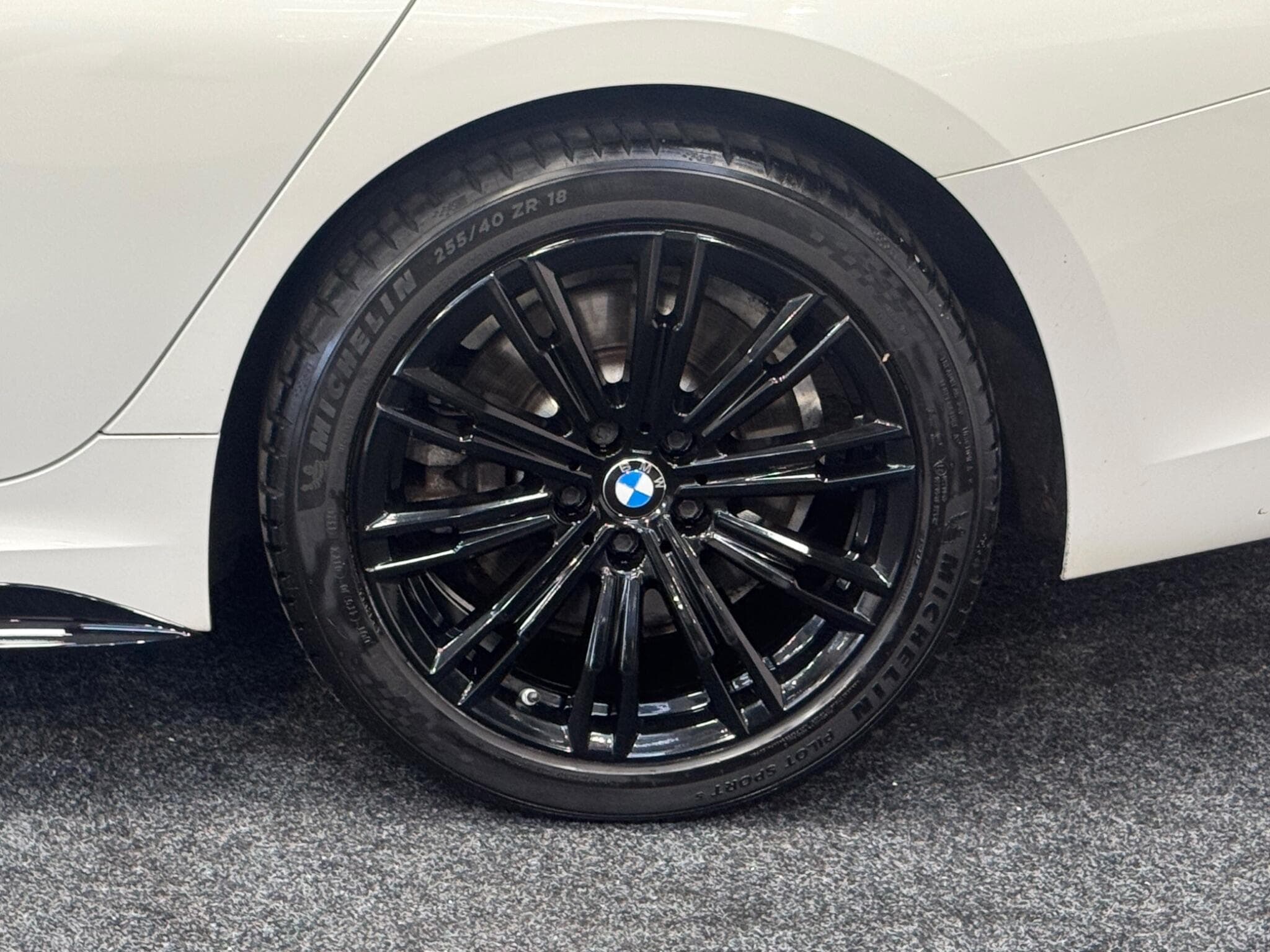 2020 BMW 3 Series - Thumbnail 32