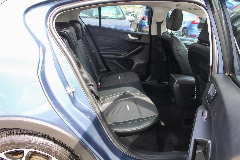 2019 Ford Focus - Thumbnail 30