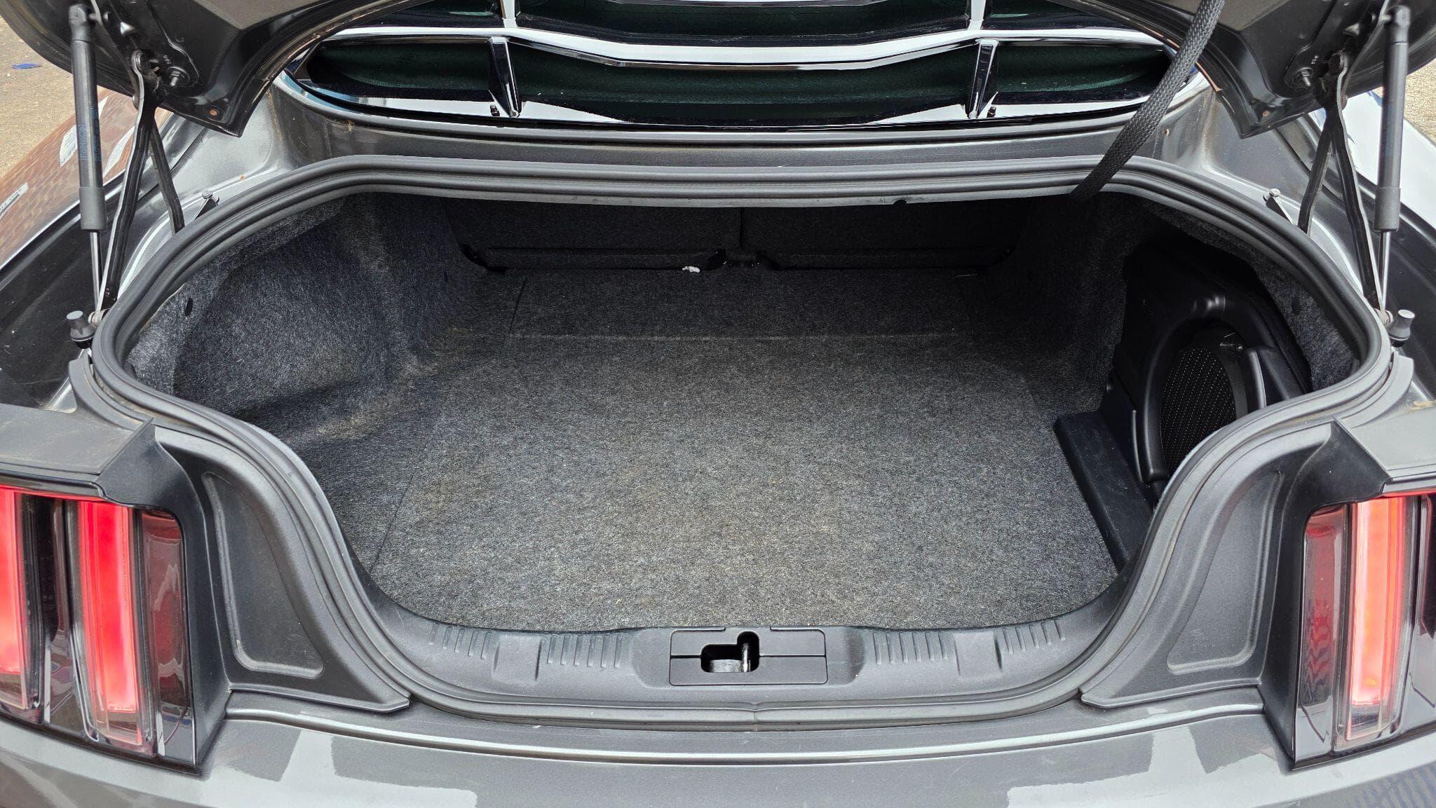 2016 Ford Mustang - Thumbnail 19