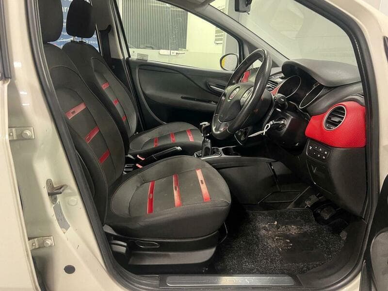 2010 Fiat Punto Evo - Thumbnail 20