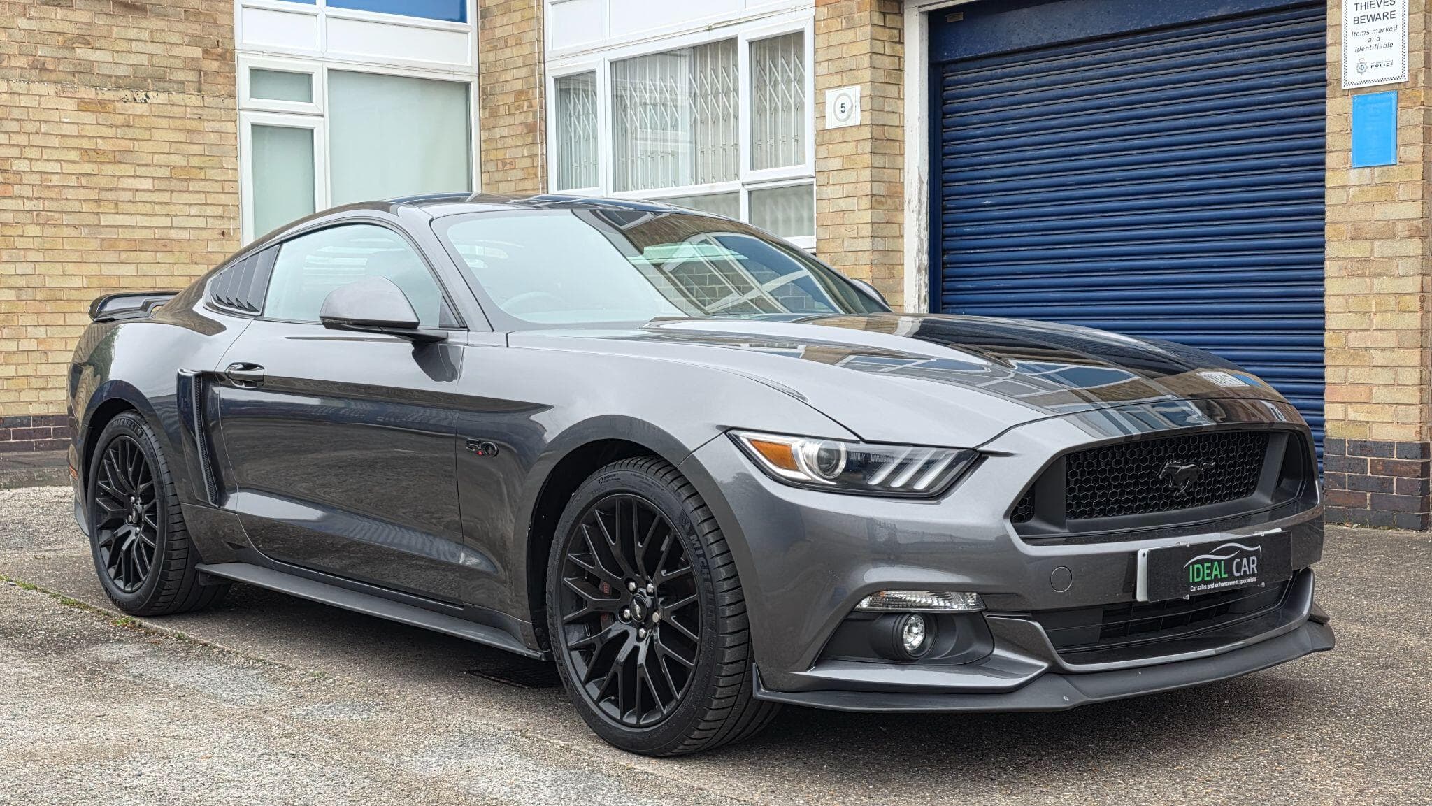 2016 Ford Mustang - Thumbnail 5