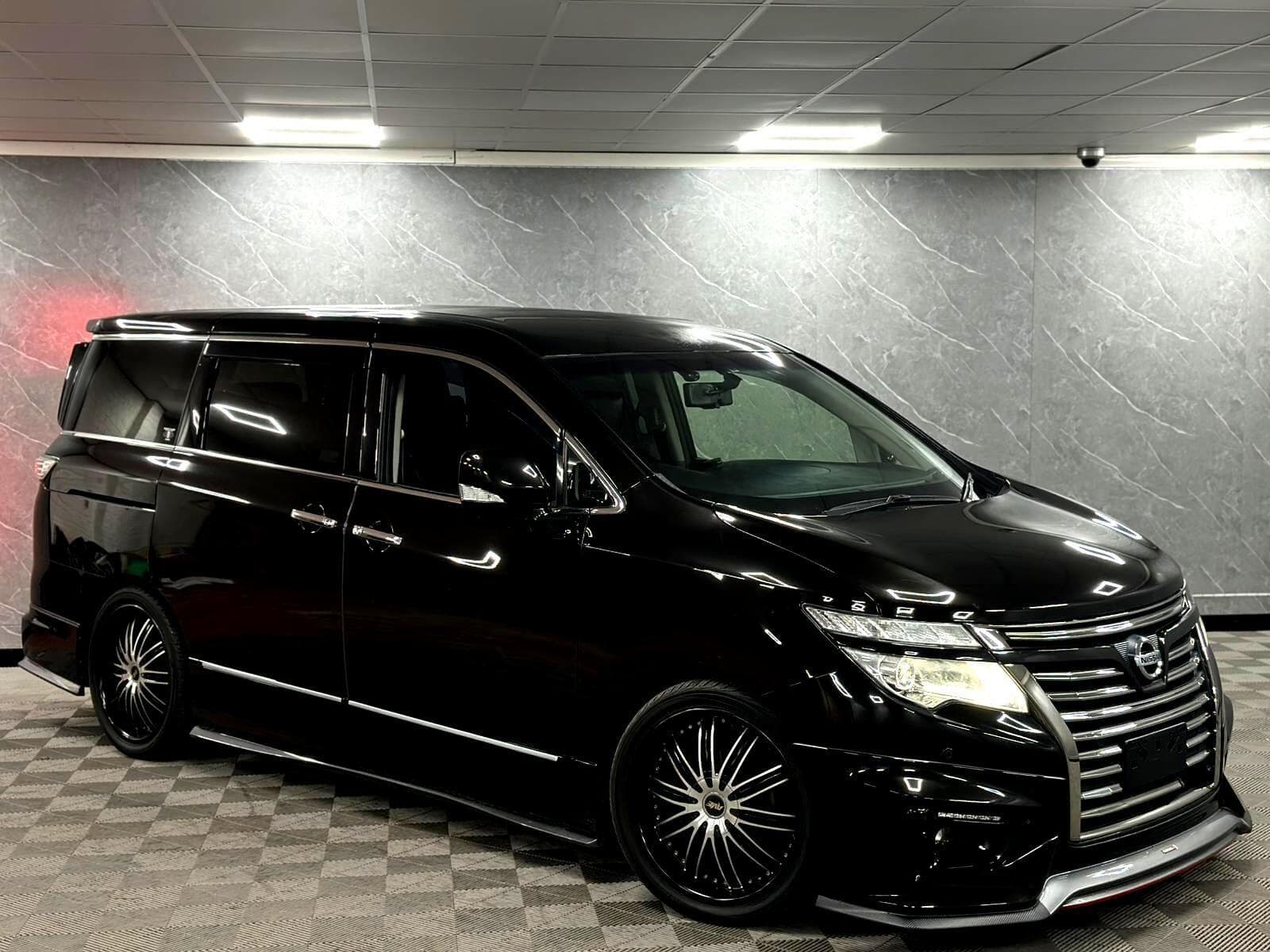 2015 Nissan Elgrand - Thumbnail 9