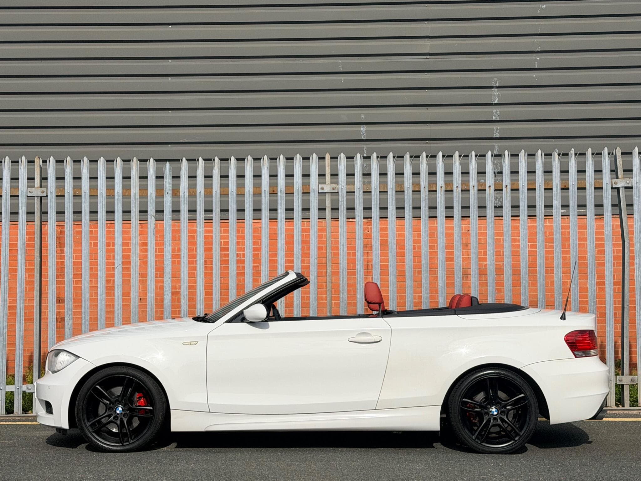 2009 BMW 1 Series - Thumbnail 9