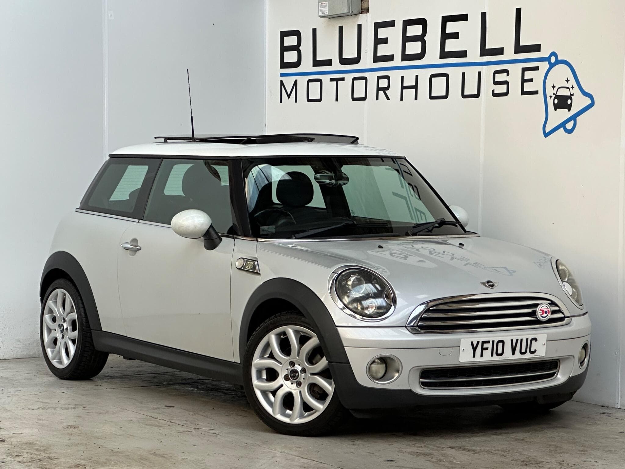 2010 MINI Hatch - Image 1