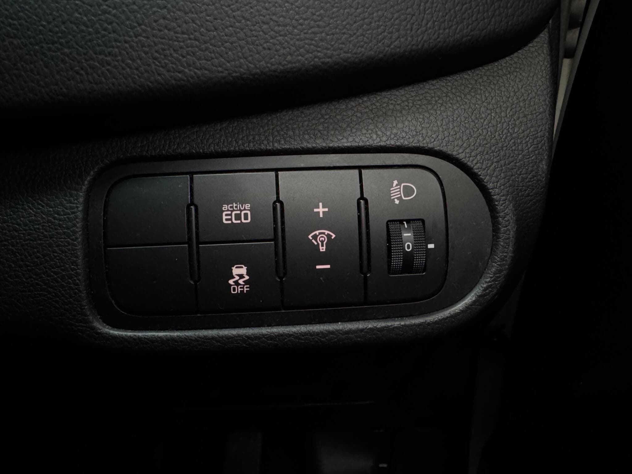 2015 Kia Carens - Thumbnail 22