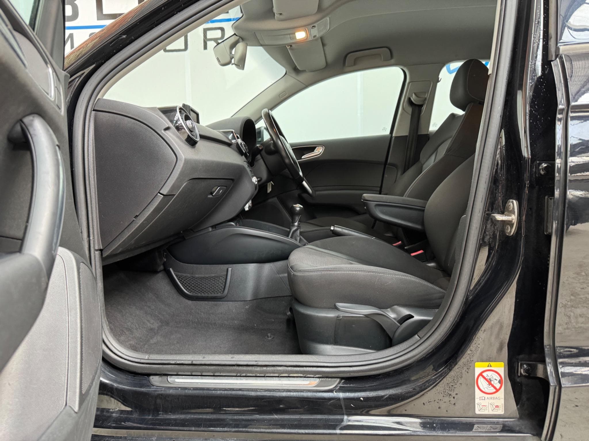 2012 Audi A1 - Thumbnail 9