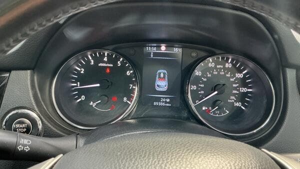 2014 Nissan Qashqai - Thumbnail 10