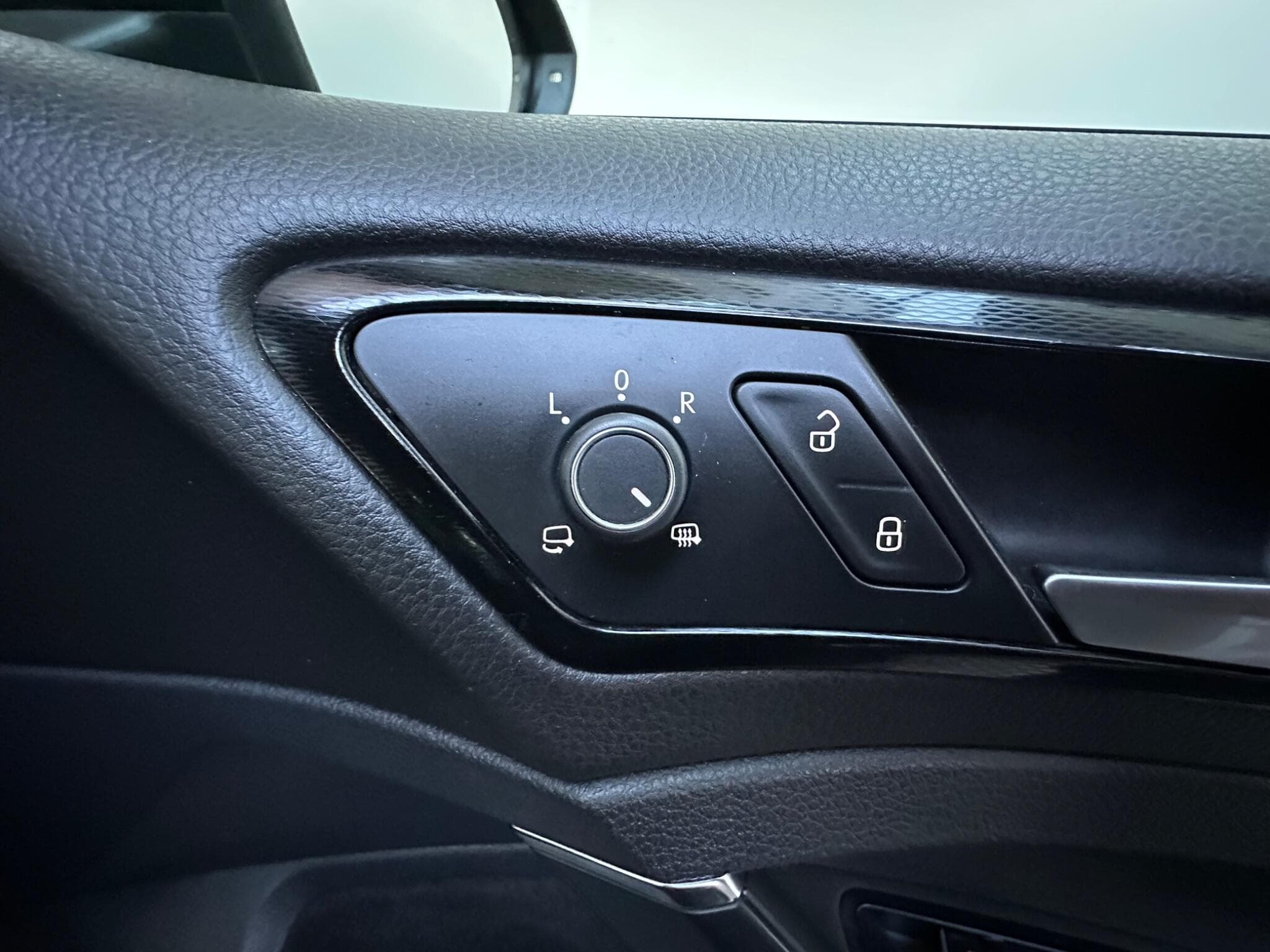 2015 Volkswagen Golf - Thumbnail 23