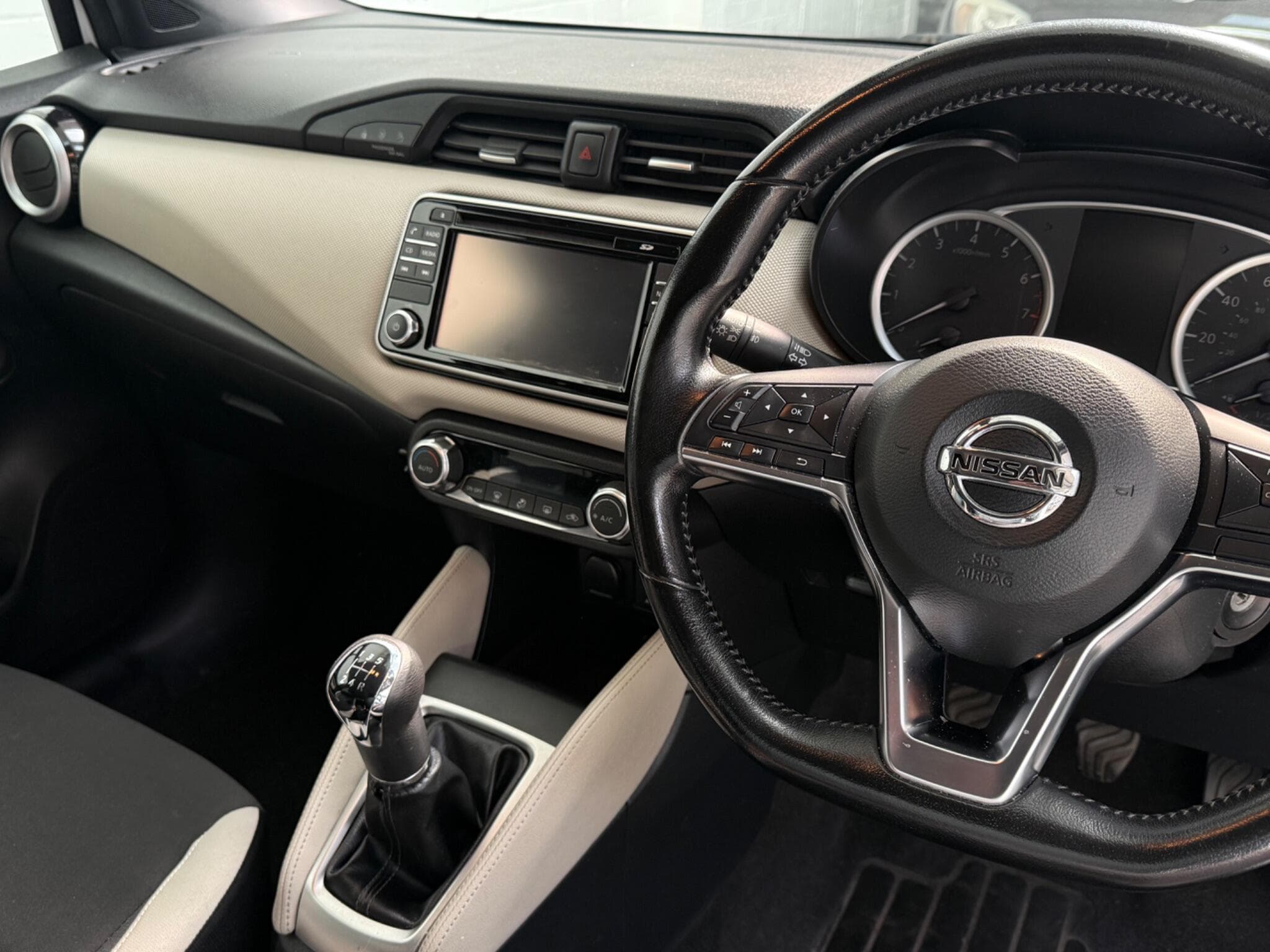 2017 Nissan Micra - Thumbnail 17