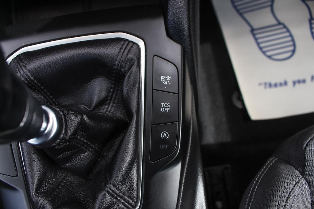 2019 Ford Focus - Thumbnail 29