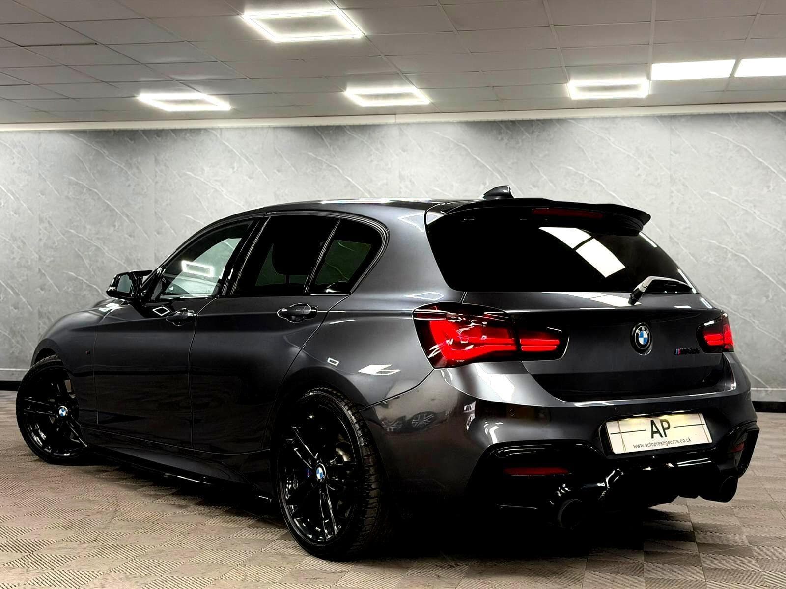 2018 BMW 1 Series - Thumbnail 36