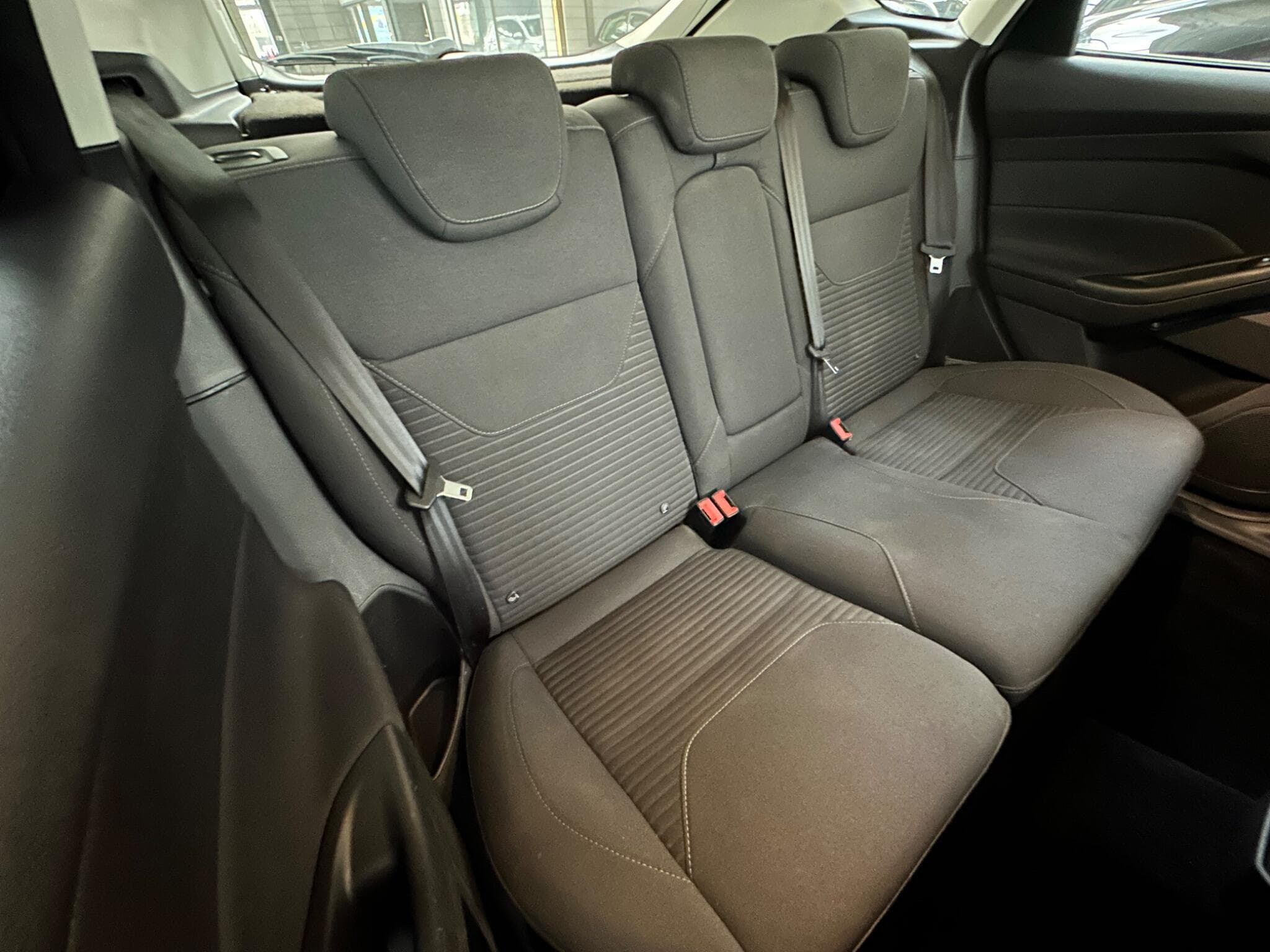 2015 Ford Focus - Thumbnail 10