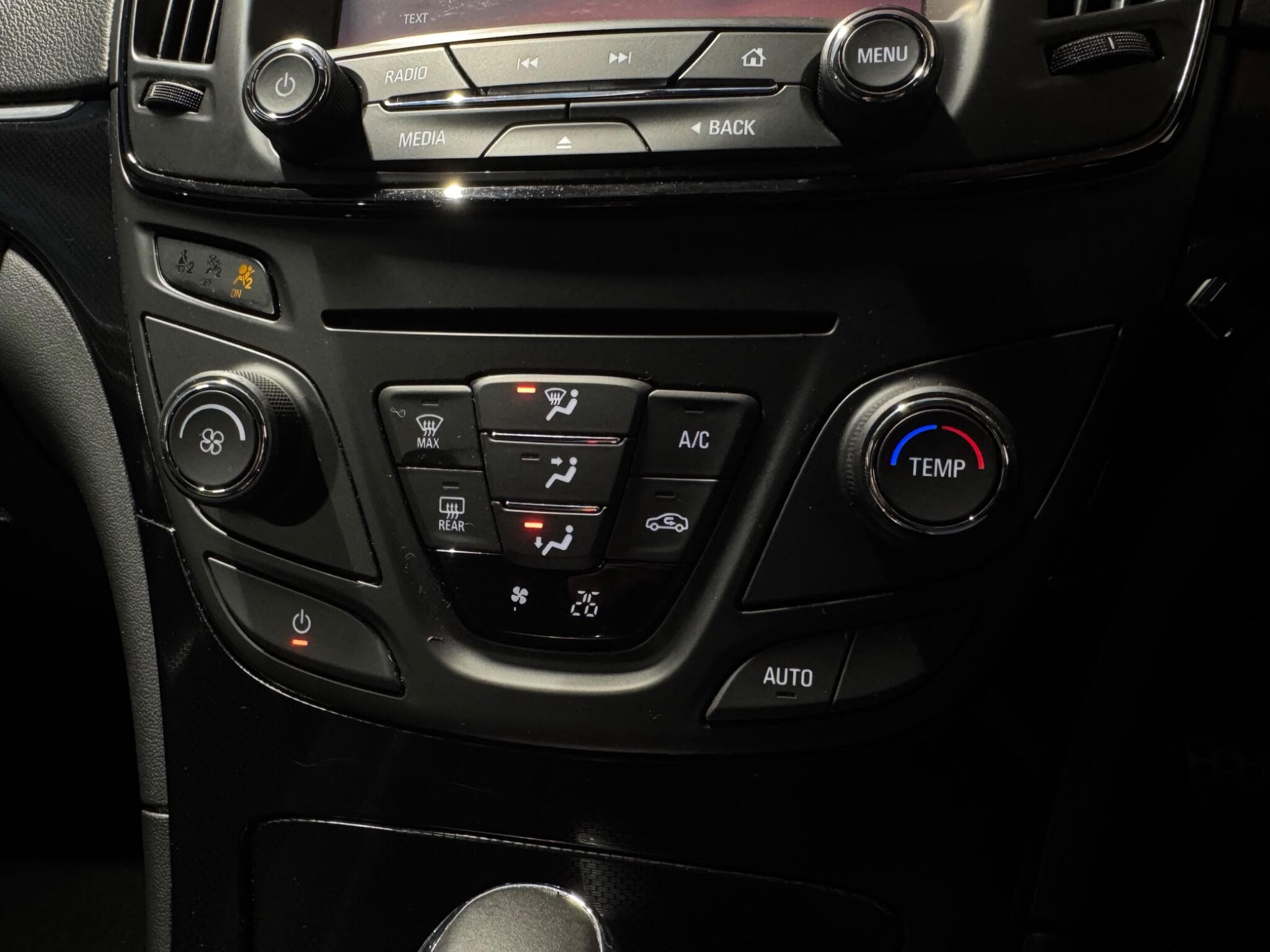2015 Vauxhall Insignia - Thumbnail 18