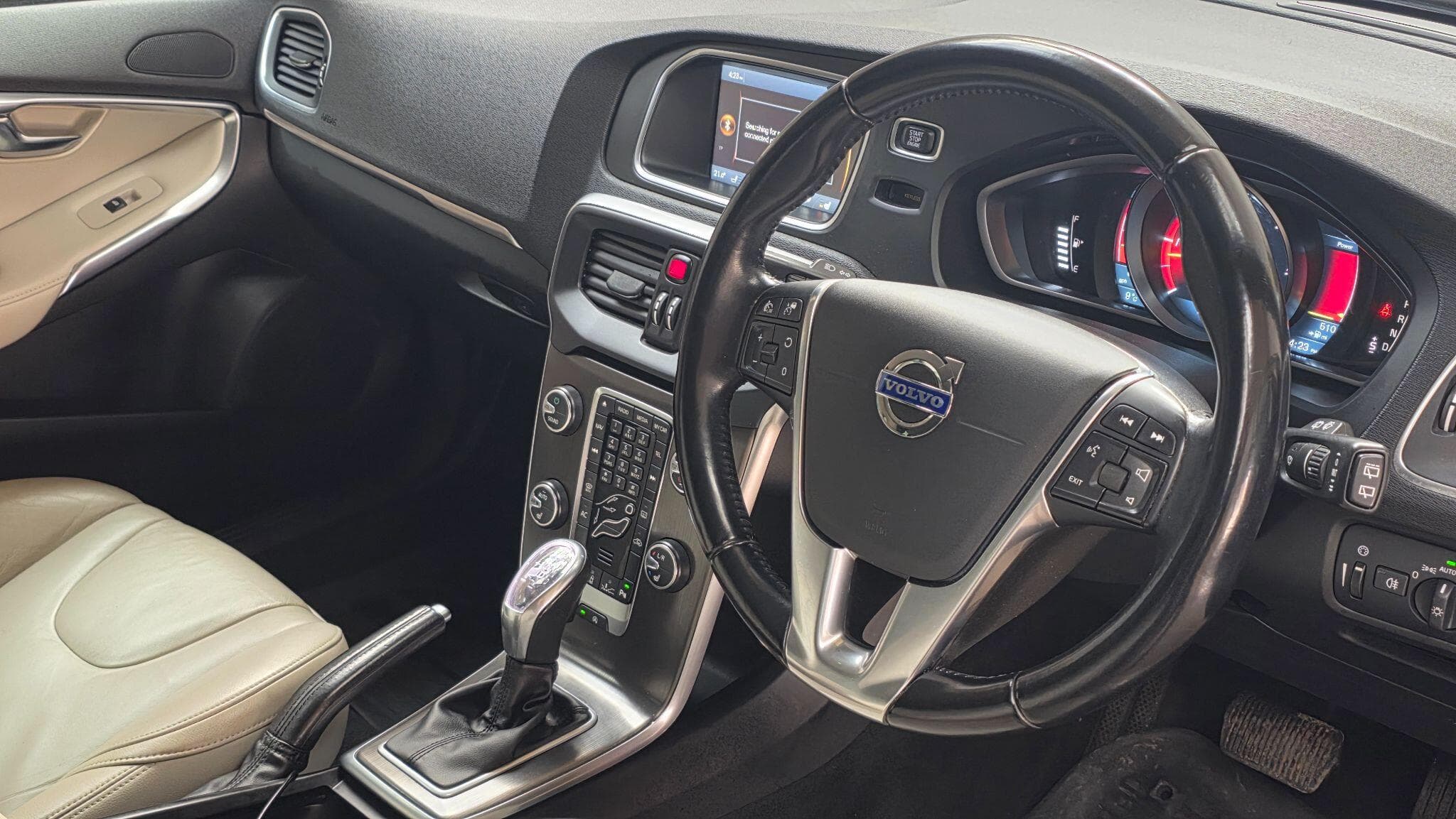 2013 Volvo V40 - Thumbnail 12