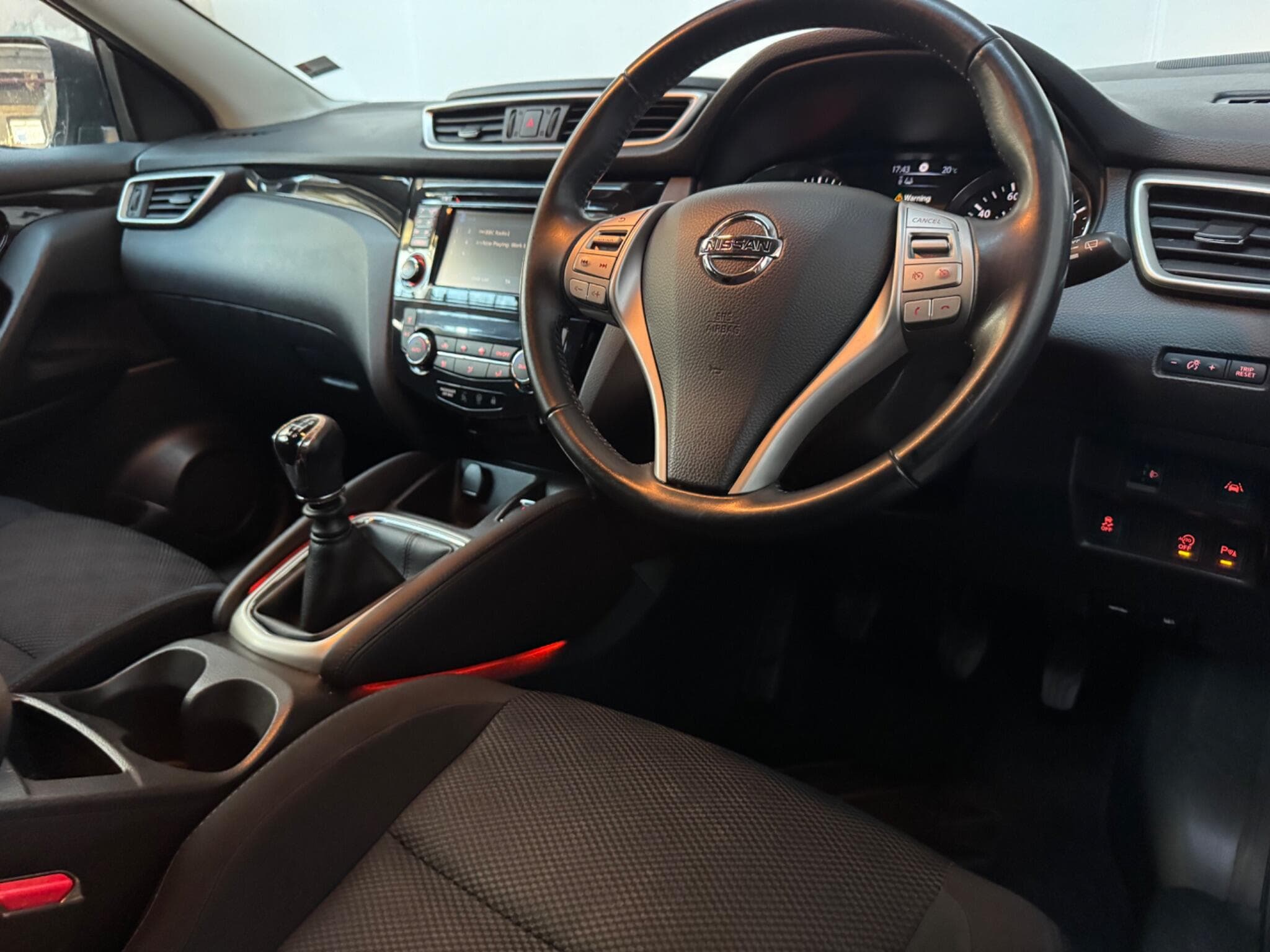 2016 Nissan Qashqai - Thumbnail 4