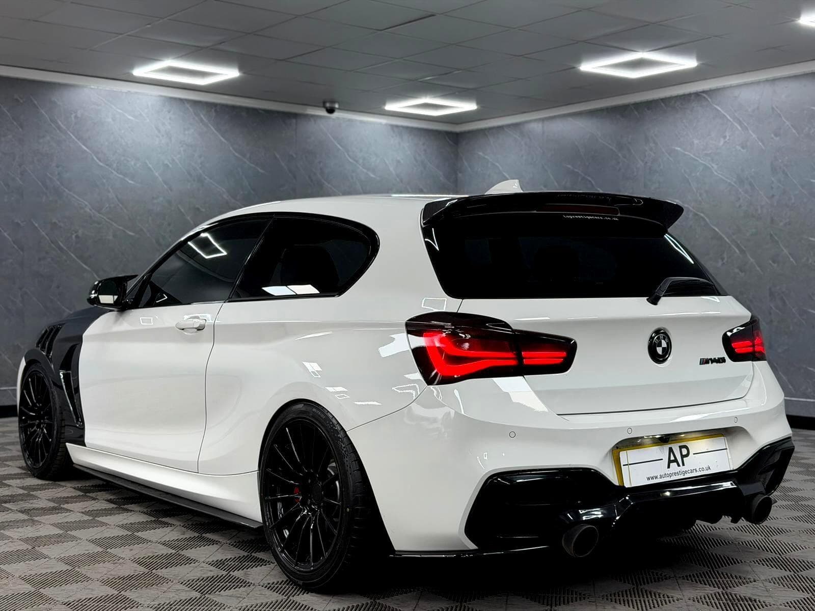 2019 BMW 1 Series - Thumbnail 16