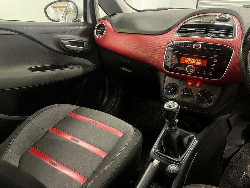 2010 Fiat Punto Evo - Thumbnail 33