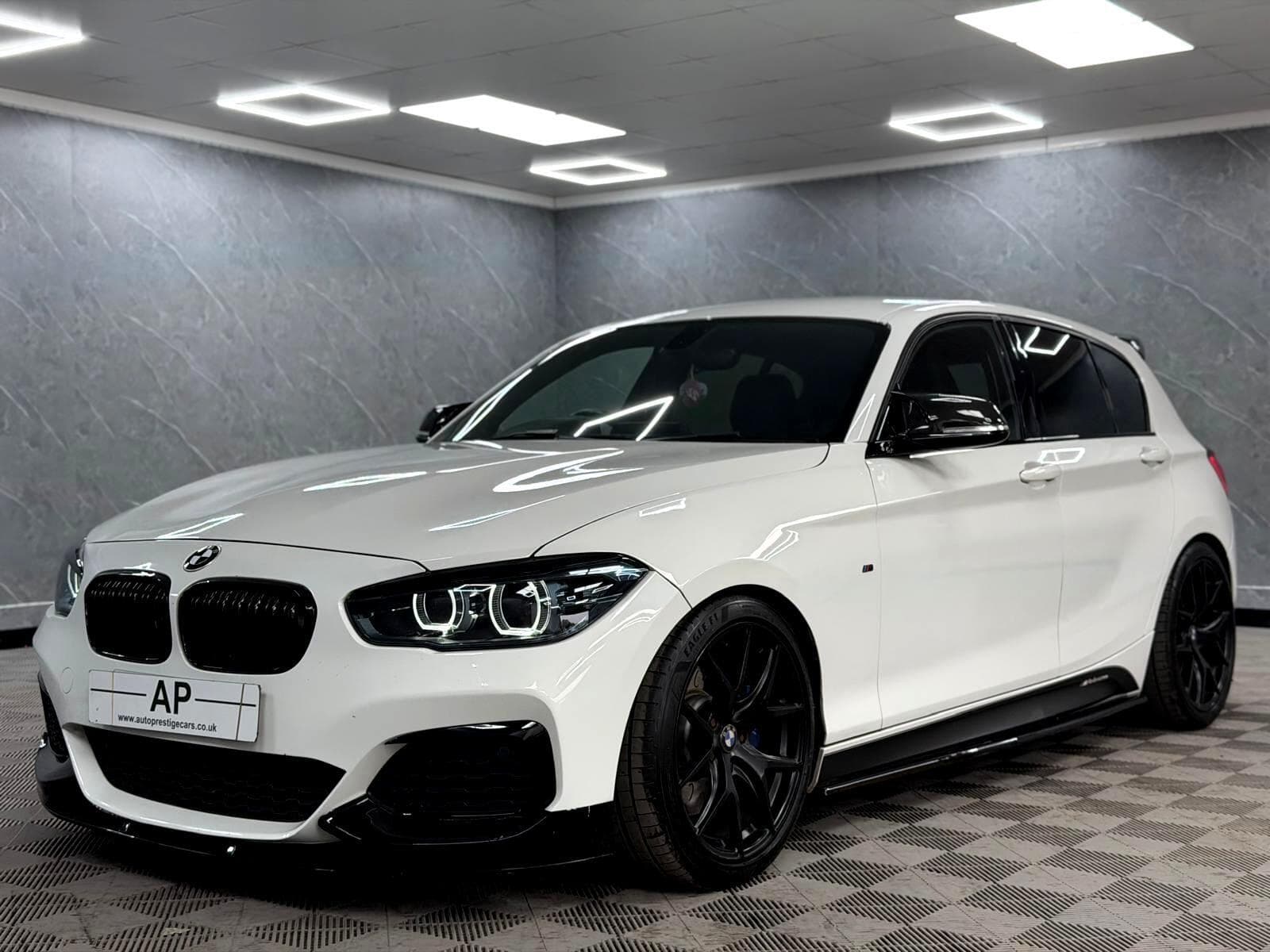 2018 BMW 1 Series - Thumbnail 13