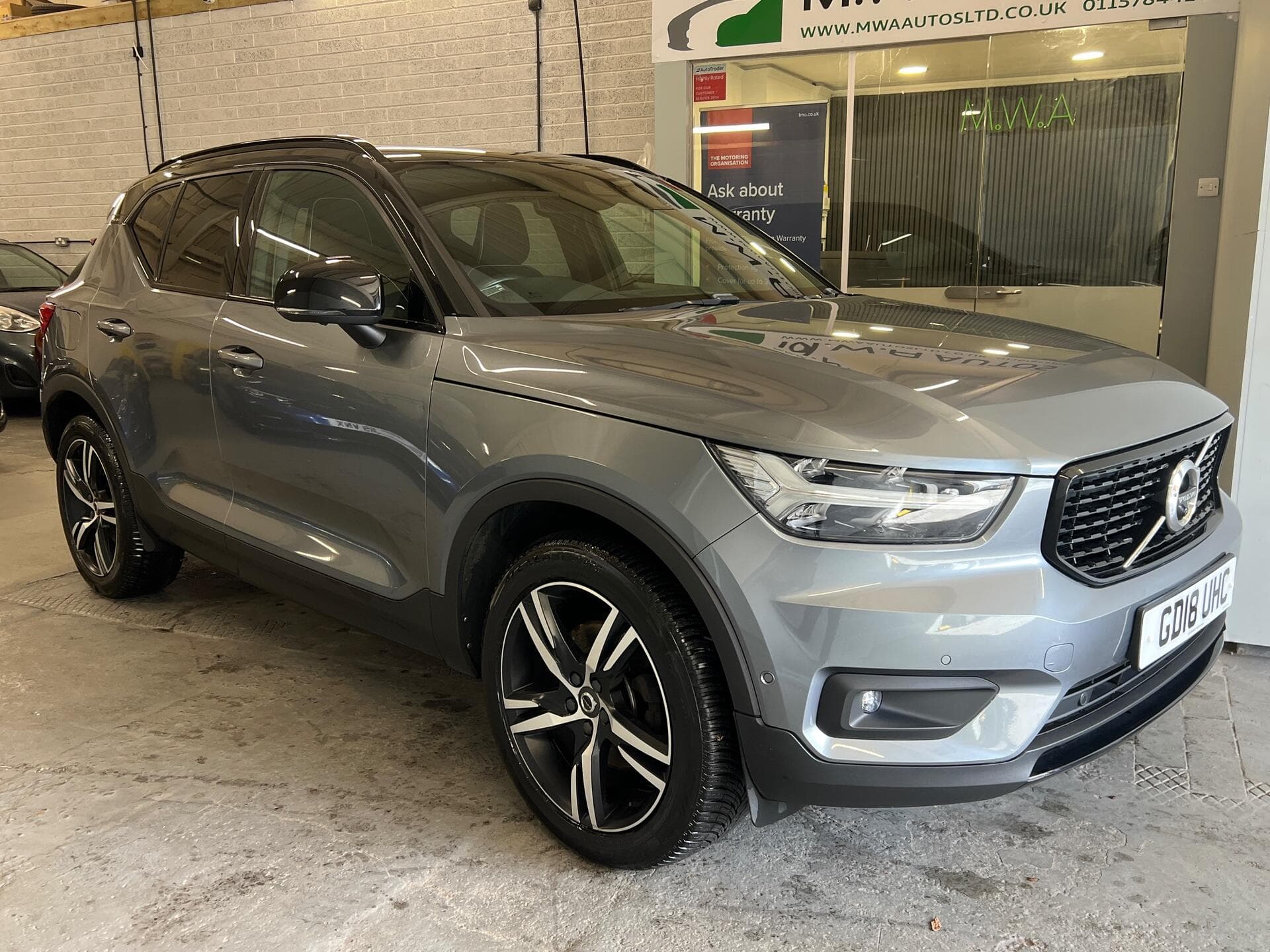 2018 Volvo XC40 - Thumbnail 5