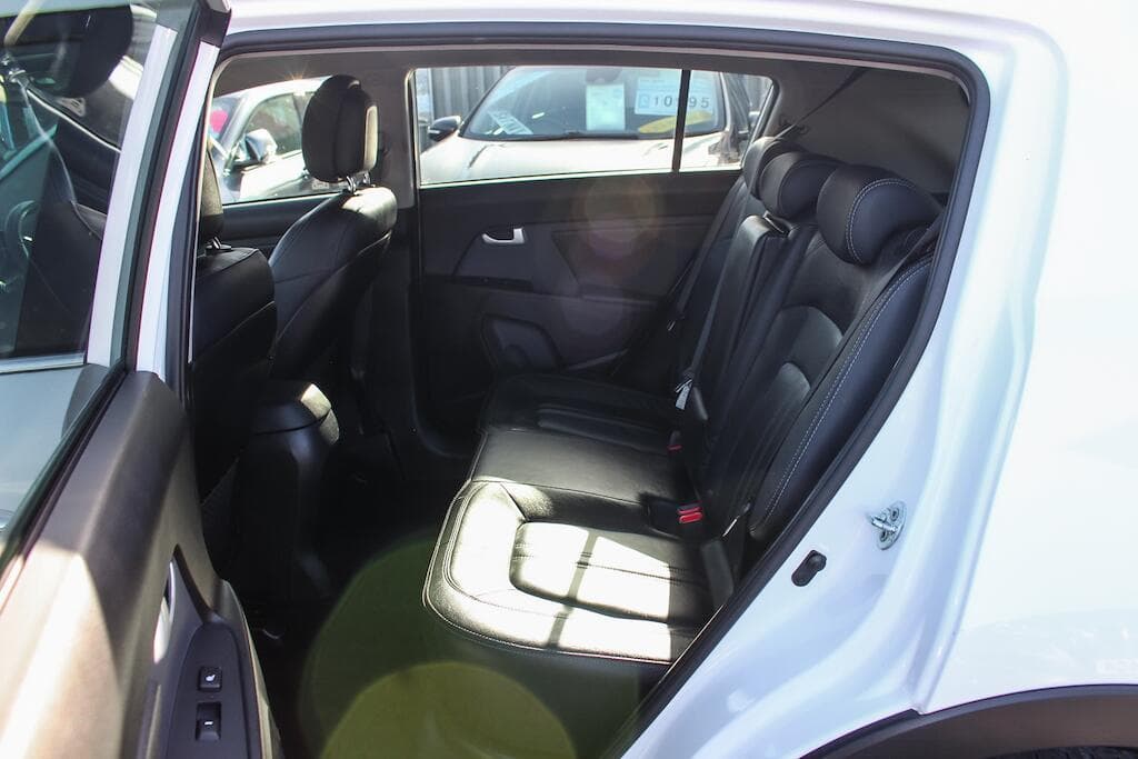 2015 Kia Sportage - Thumbnail 20