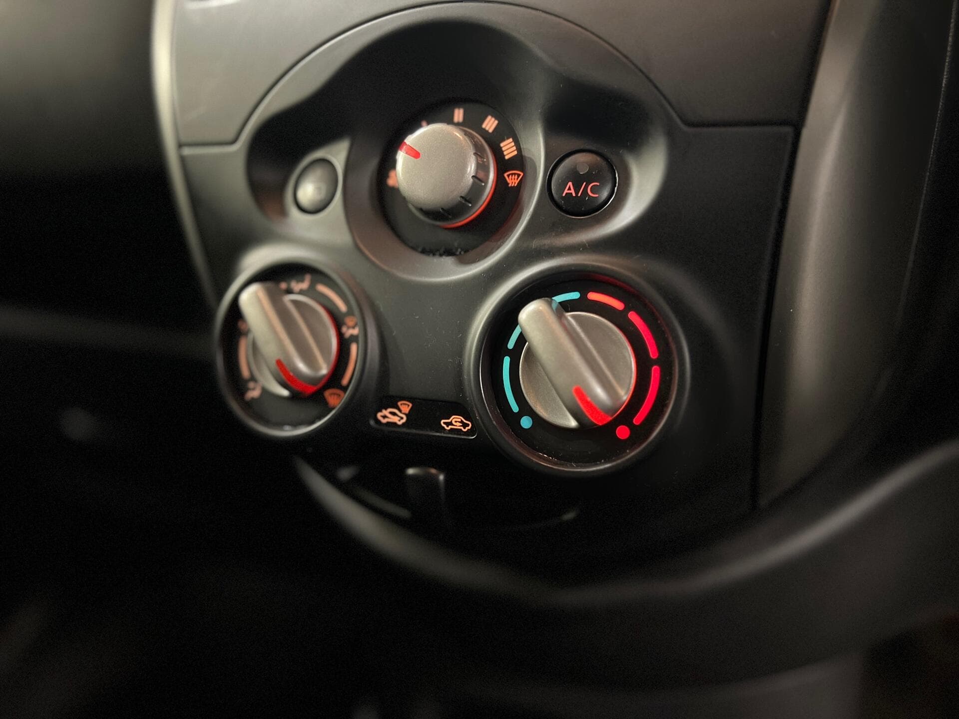 2016 Nissan Micra - Thumbnail 34