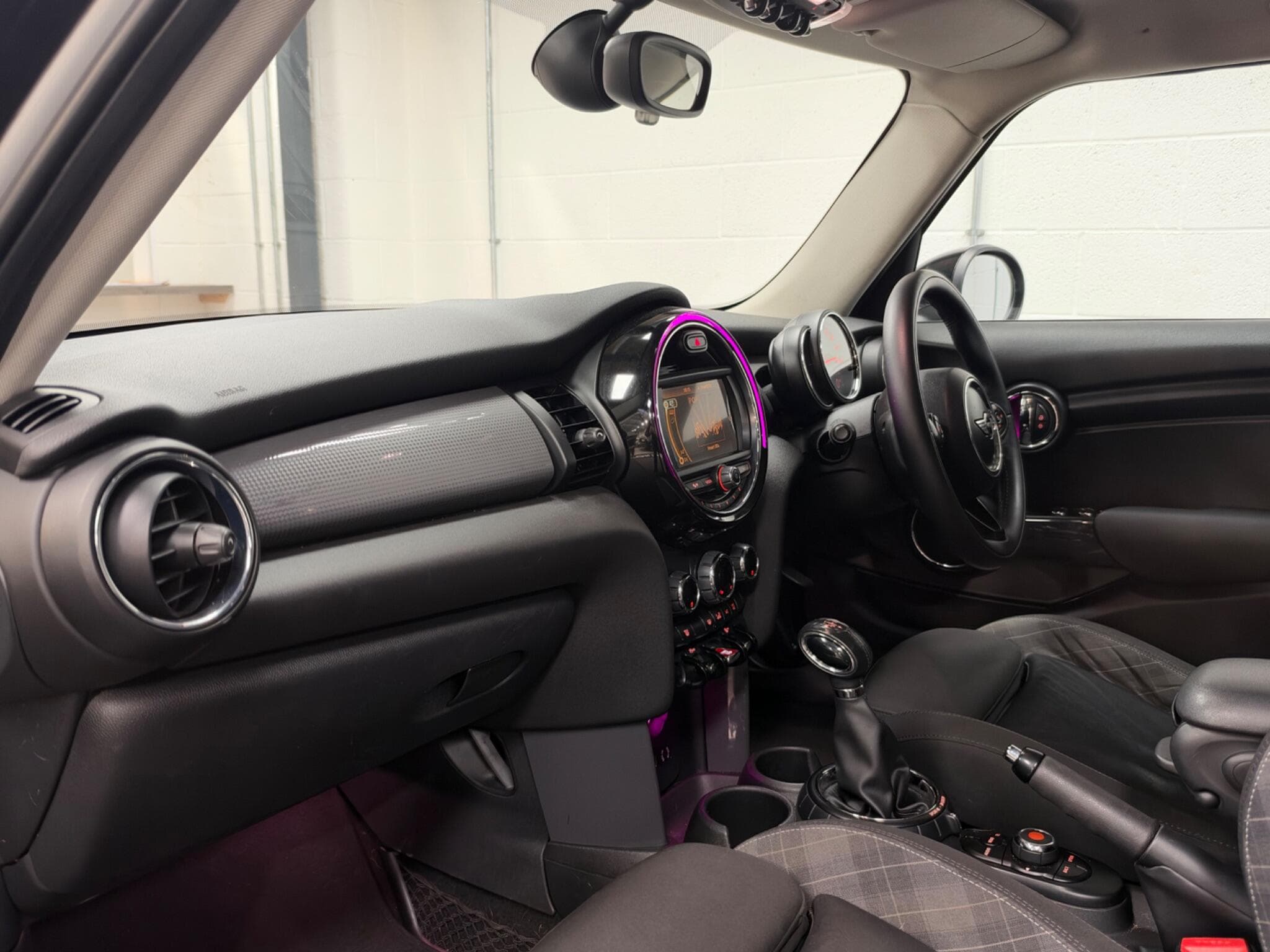2015 MINI Hatch - Thumbnail 14