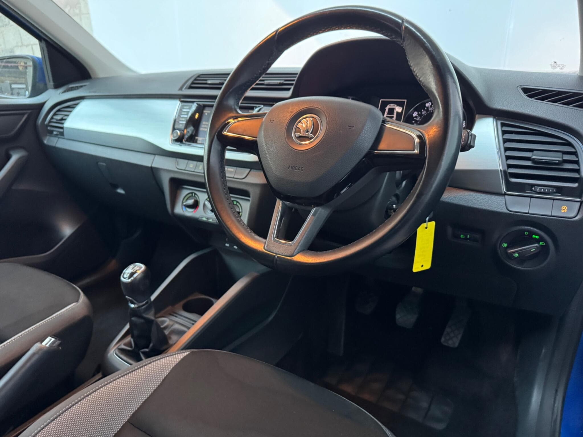 2015 Skoda Fabia - Thumbnail 4