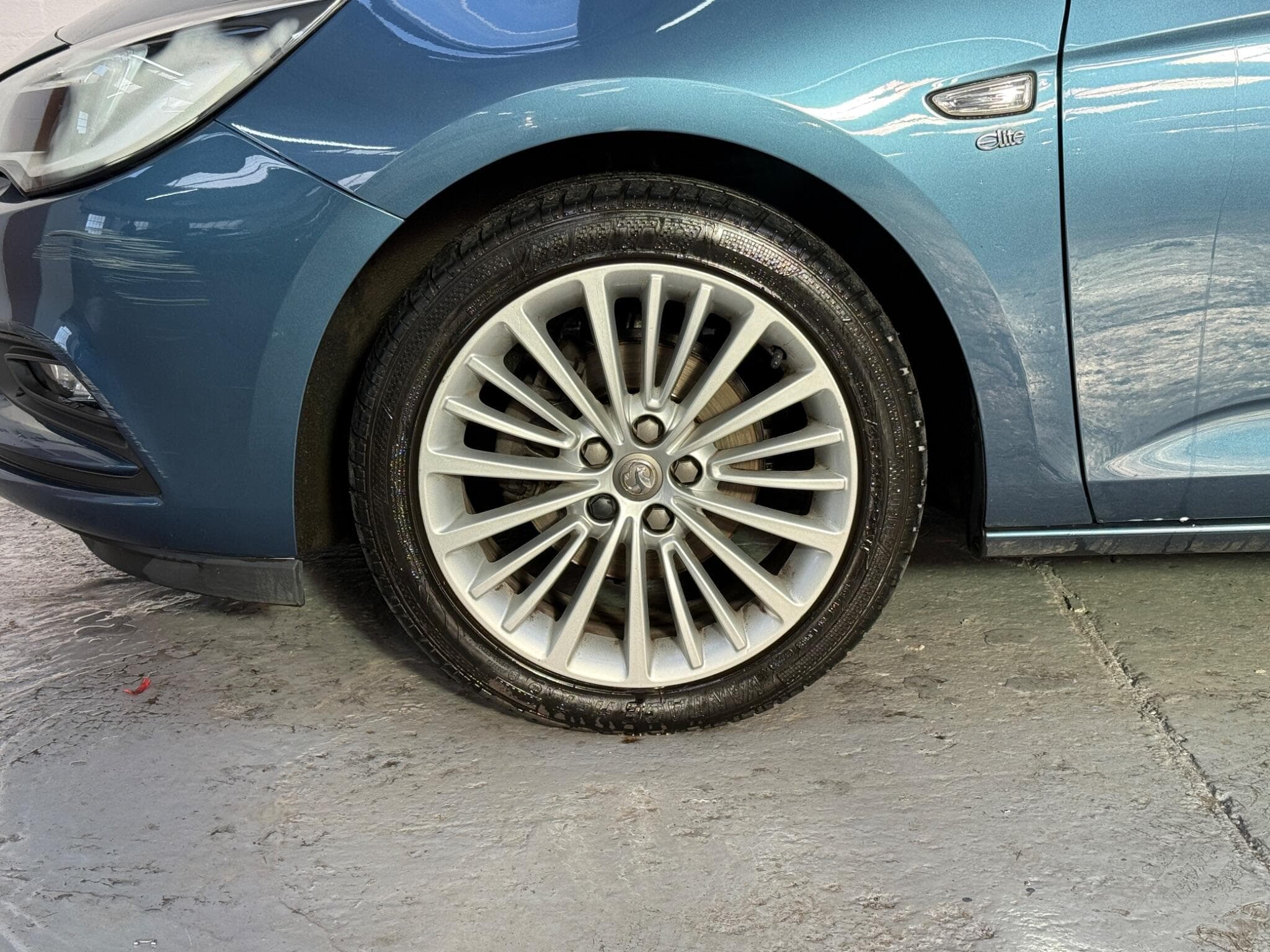 2016 Vauxhall Astra - Thumbnail 26